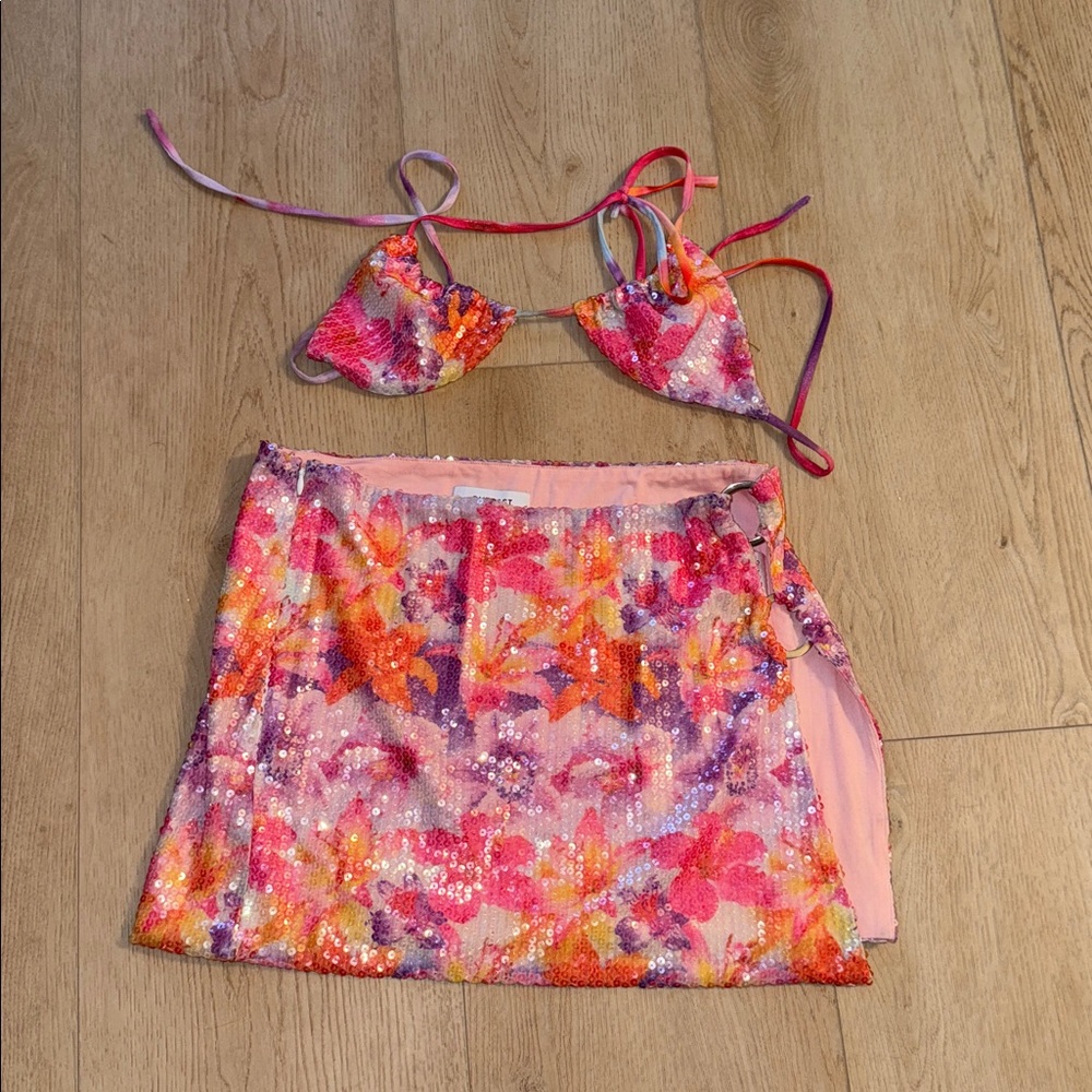 Outcast NYSSA MINI SKIRT AND BIKINI TOP HANA SEQUIN